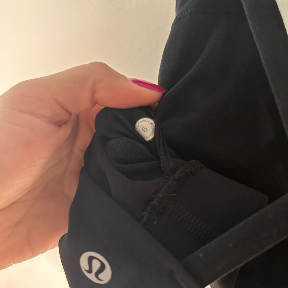 Lululemon energy bra - 6 - Picture 6 of 6